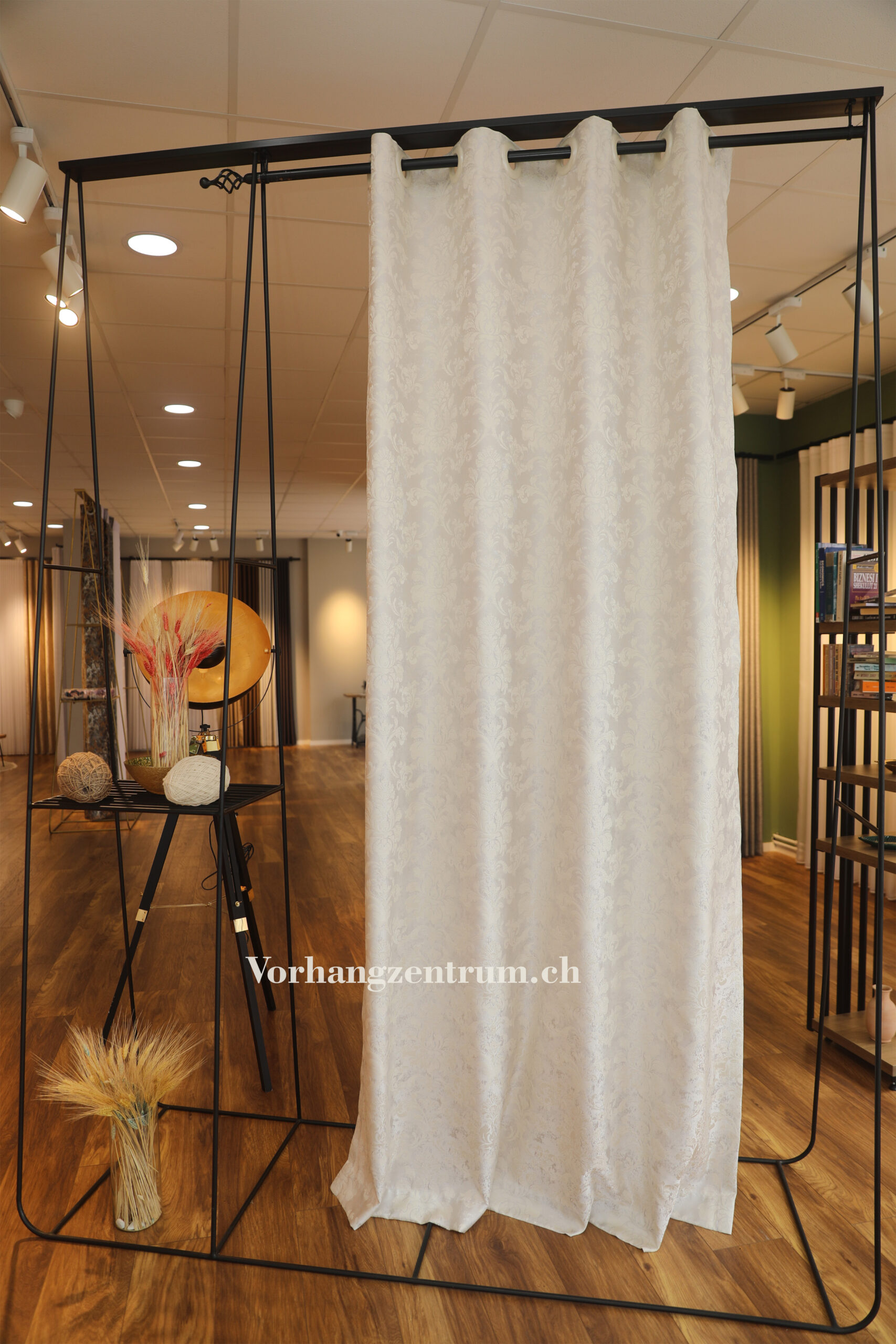 A07A3802-1-scaled-1.jpg Verdunkelungsvorhang Dodona – Bild 1